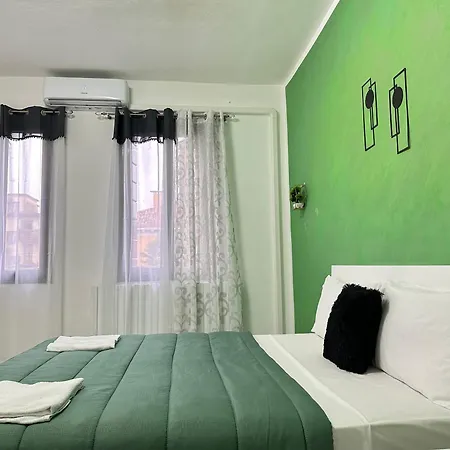 Venetian Nexus Couette-café *